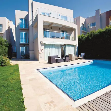Hilton Bodrum Turkbuku & 5* Türkbükü