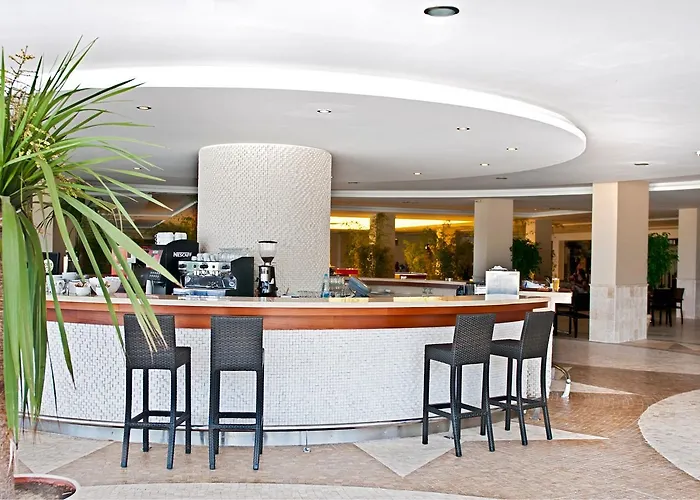 Üdülőközpont Hilton Bodrum Turkbuku & 5*